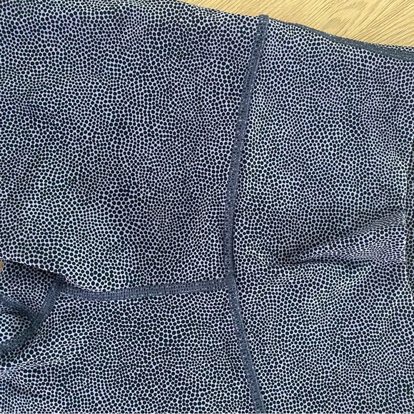 Lululemon high rise wonder under crop - Picture 3 of 3